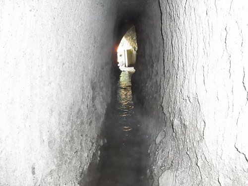 手掘りの隧道