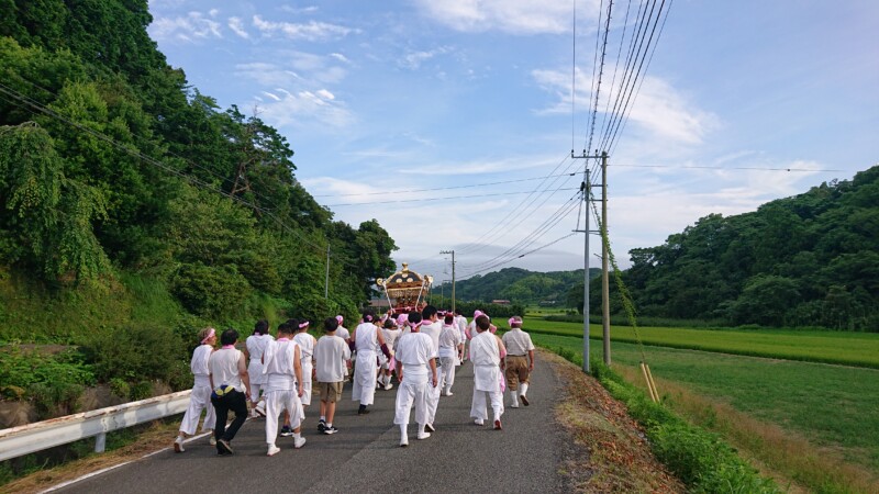 山名のマチ神輿渡業で区内各所を回ります