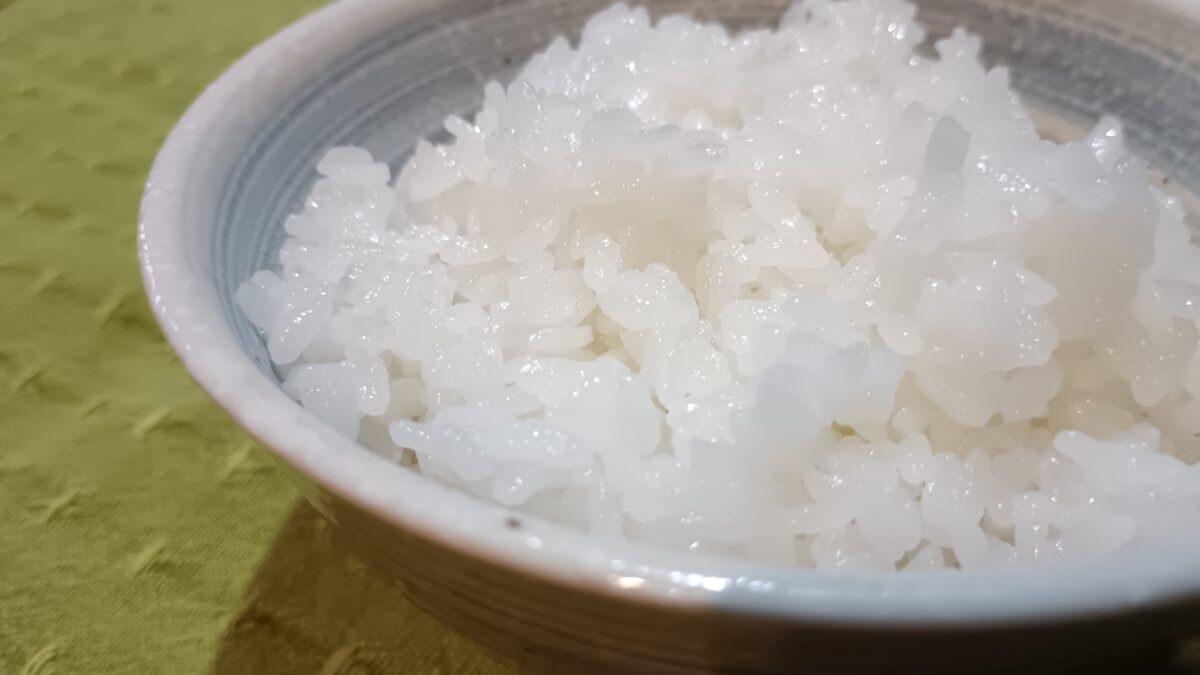 炊き立ての新米コシヒカリ我が家の新米スタートは10月から。
まずは味見で新米炊きました。