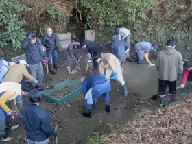 山名地区花見台取水口の掃除